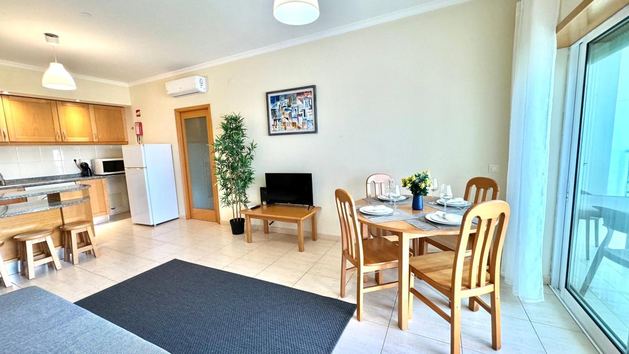 Apartment Praia Da Rocha, 502, Charming Apartment, Air Conditioning, Swimming Pool,Free Wifi, Faia By Ig Portimao