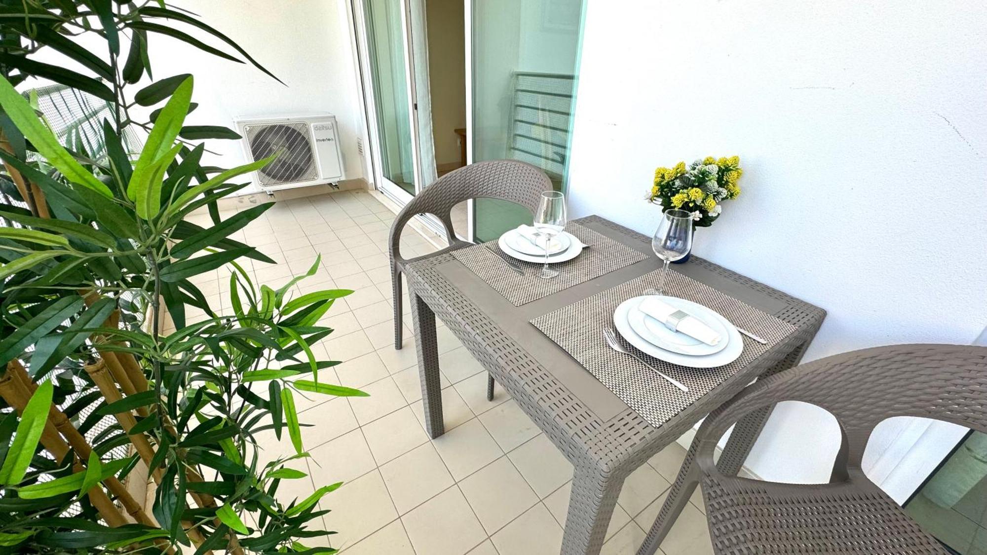 Praia Da Rocha, 502, Charming Apartment, Air Conditioning, Swimming Pool,Free Wifi, Faia By Ig Portimao